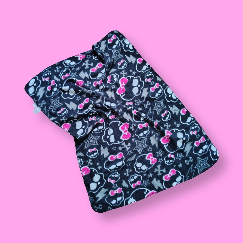 2010s Monster High Throw Blanket Black Pink Fleece Skullette Teen Home Decor